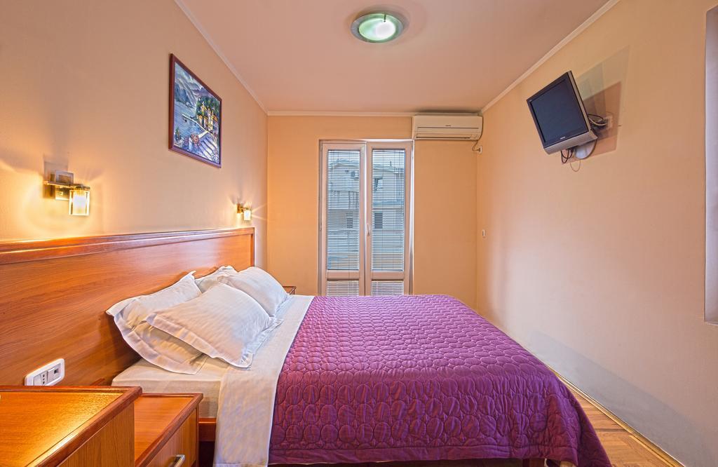 Guest House Harmonia Budva Exteriör bild