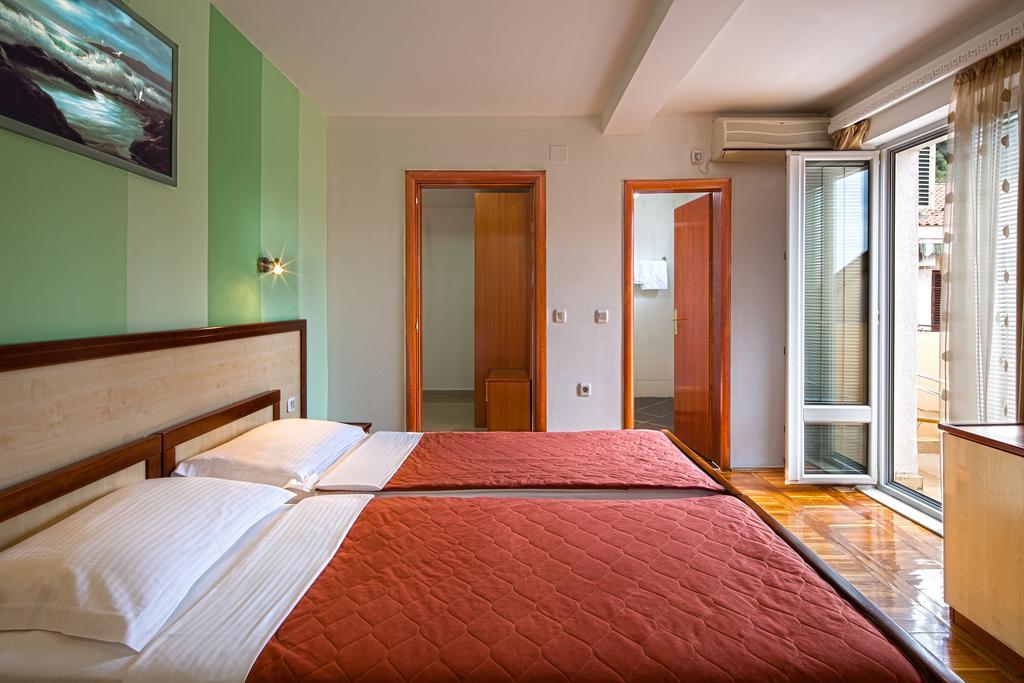 Guest House Harmonia Budva Exteriör bild