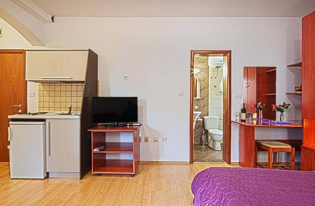 Guest House Harmonia Budva Exteriör bild