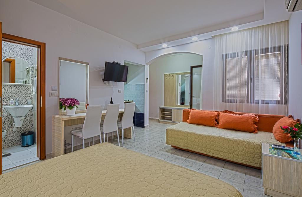 Guest House Harmonia Budva Exteriör bild