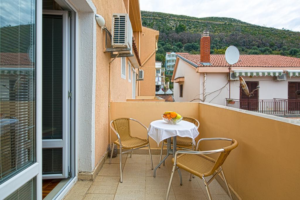 Guest House Harmonia Budva Exteriör bild